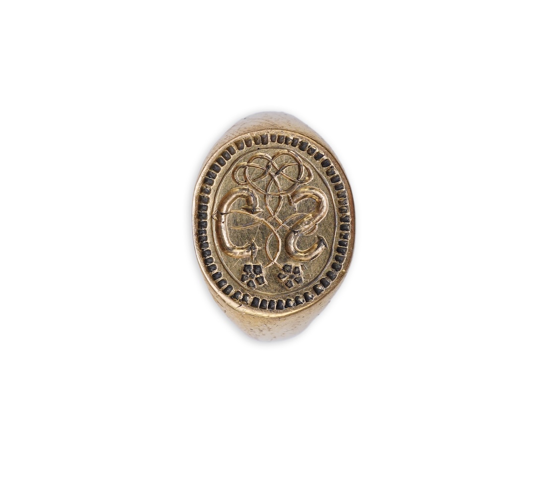 A rare Elizabethan gold signet ring, England, late 16th century